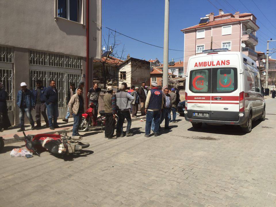 Karaman’da Otomobilin Çarptığı Motosikletli Yaşlı Adam Yaralandı