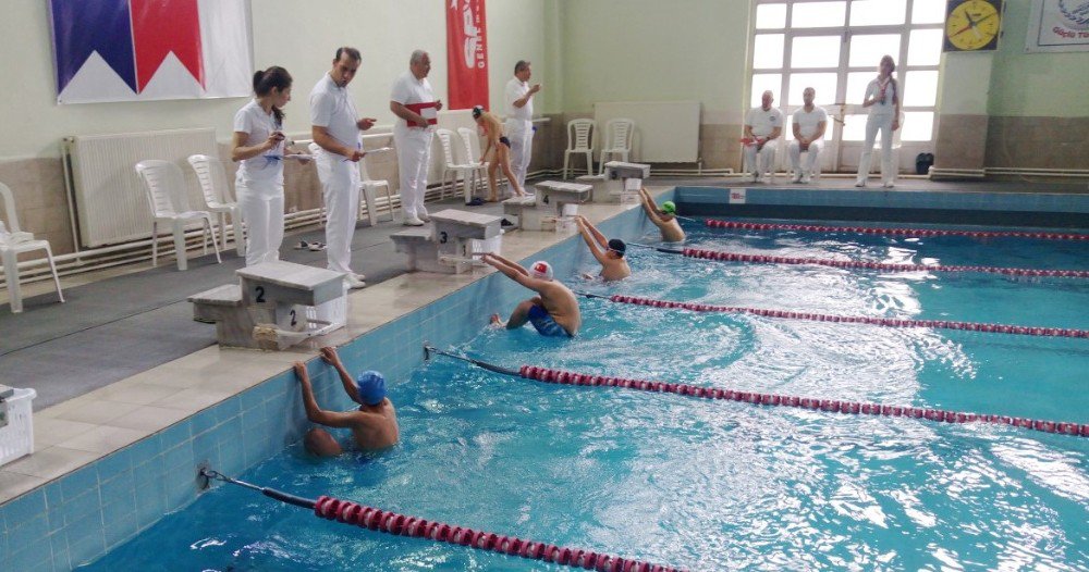 Küçükle Yüzme Yarışmaları Tamamlandı