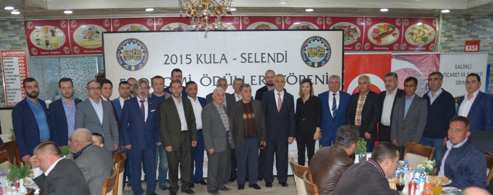 Kula Ve Selendili Vergi Rekortmenlerine Plaketli Teşekkür