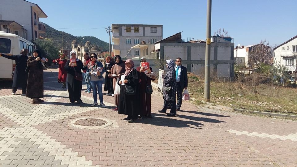 Osmaneli’nde Ak Partili Kadınlar Referandum Çalışmaları