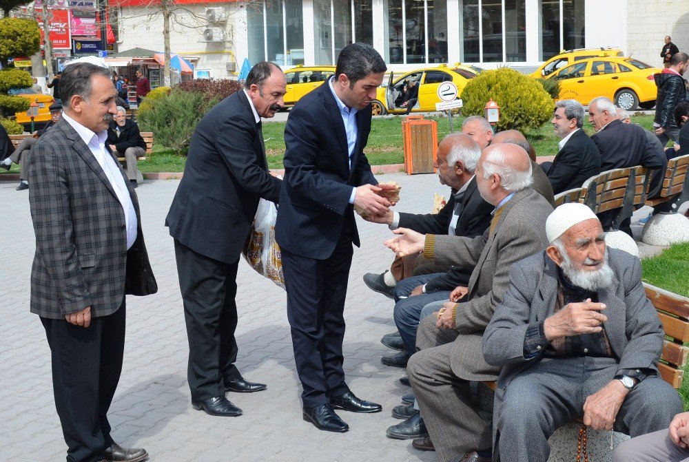 Chp Kandil Simidi Dağıttı