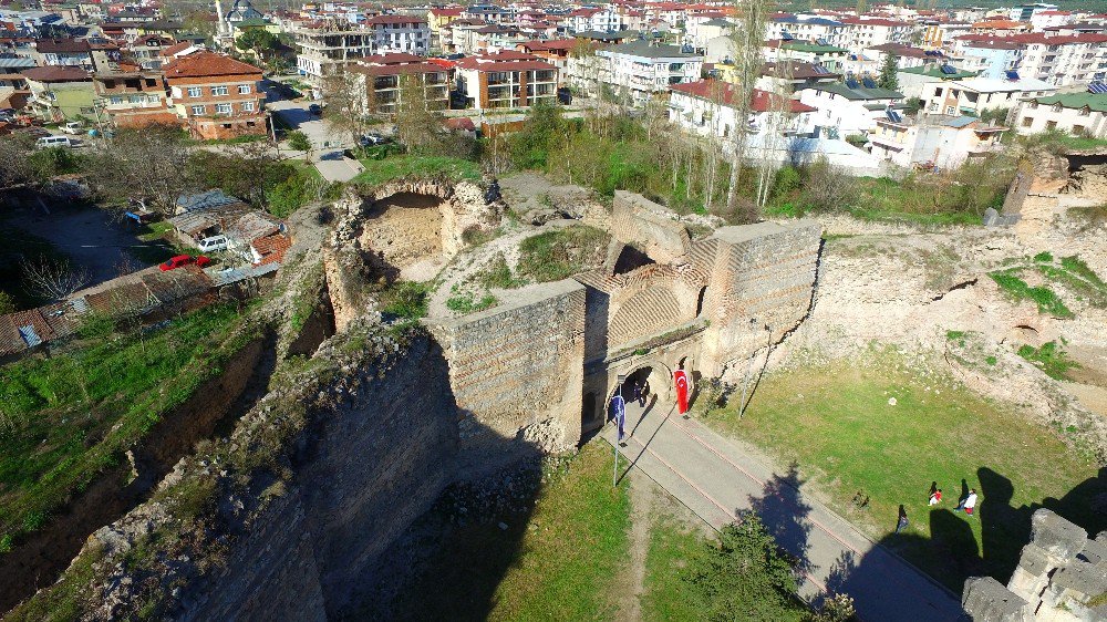 2000 Yıllık Tarihi Surlarda Restorasyon Başladı