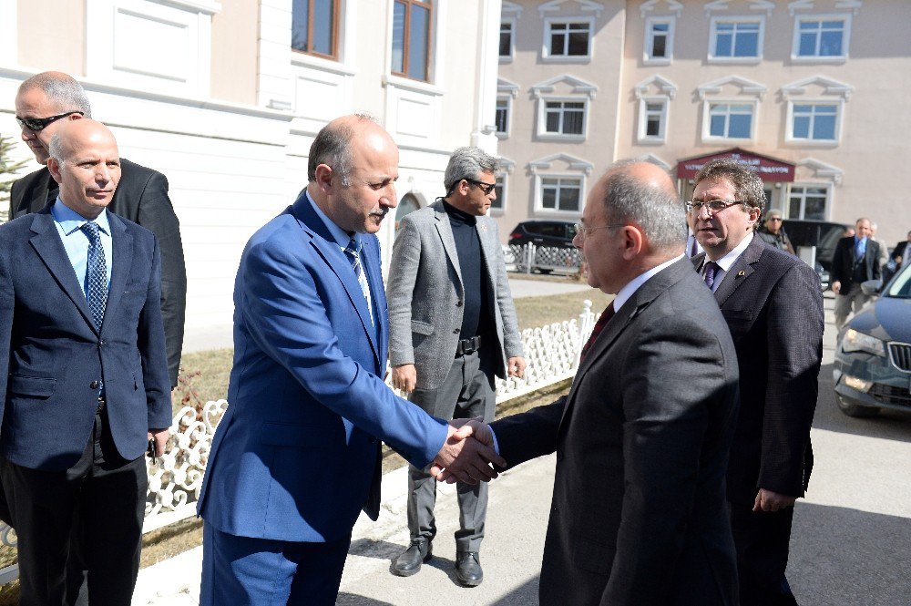 Bakan Akdağ: "İhtiyaç Olduğu İçin İlan Edilmiş Olan Olağanüstü Halin Varlığı Burada Demokrasinin Ve Seçimlerin Teminatıdır"