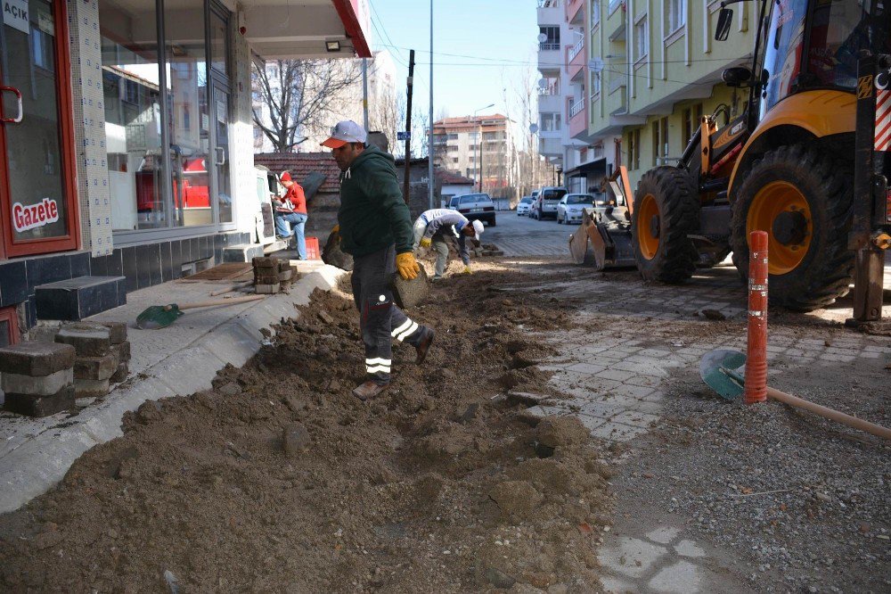 Sorgun’da Bozulan Yollar Tamir Ediliyor