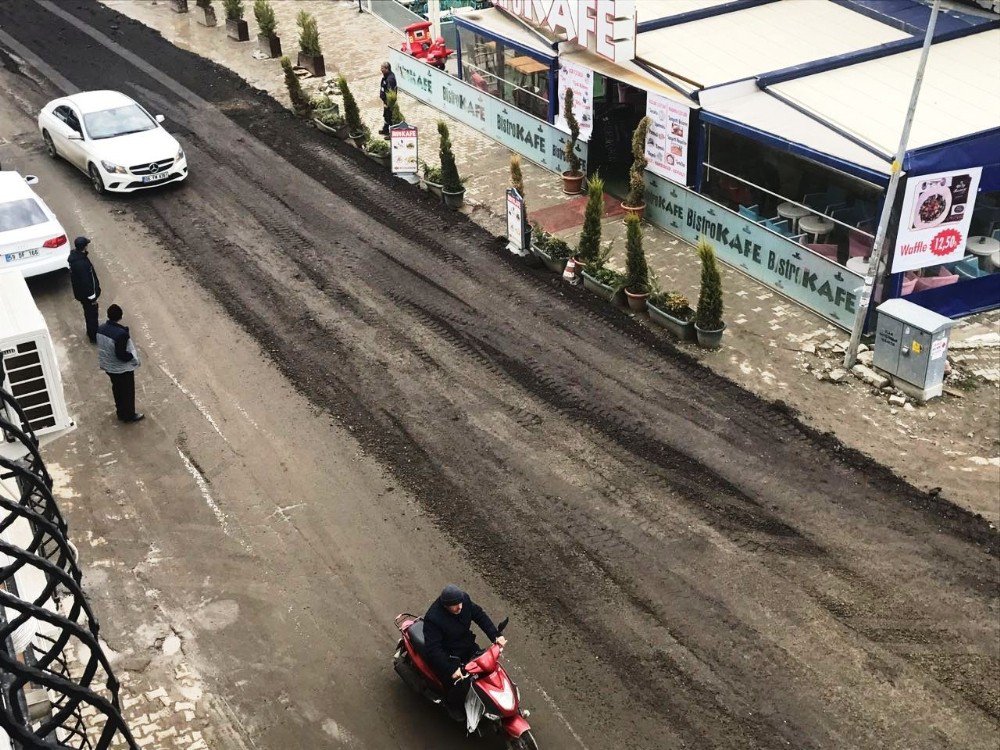 Süleymanpaşa’da Yol Yapım Ve Onarım Çalışmaları