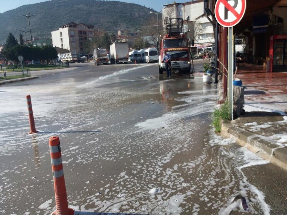 Vezirhan Beldesinde Bahar Temizliği Başladı