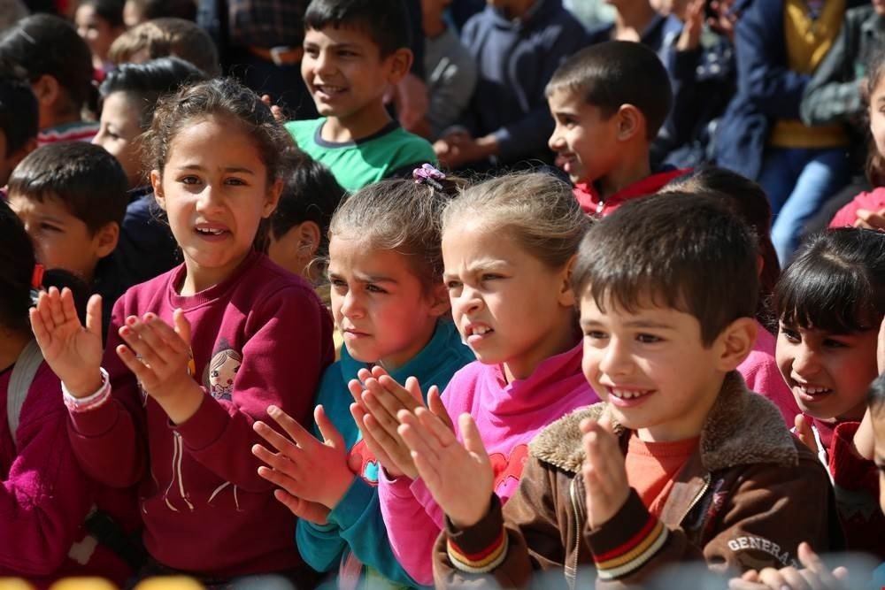 Suriyeli Ve Türk Öğrencilerin Uyumu İçin Sirk Gösterisi Düzenlendi