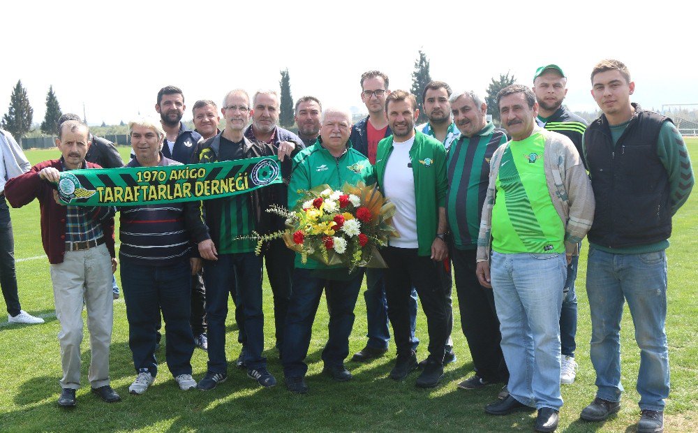 Akhisar Belediyespor’a Taraftardan Tam Destek