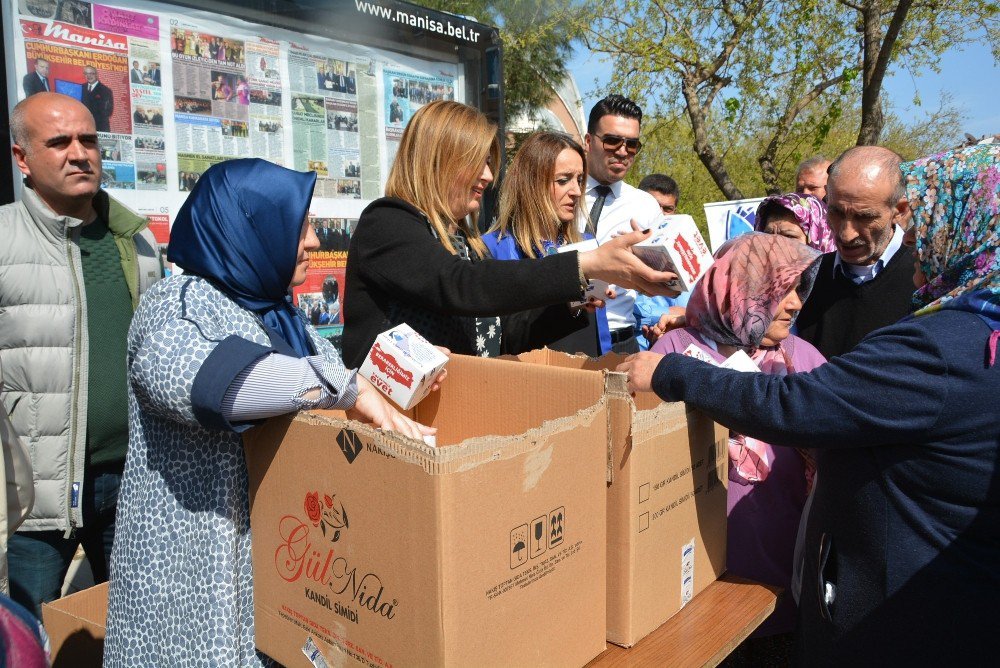 Başkan Çerçi’den Vatandaşa Şerbet Ve Simit İkramı