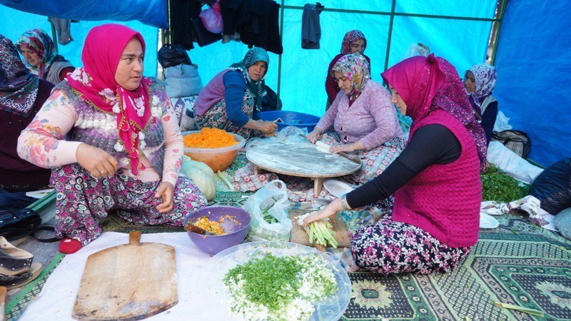 Öğrenci Velilerinden Okul Tadilatı İçin Kermes