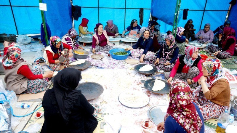 Öğrenci Velilerinden Okul Tadilatı İçin Kermes