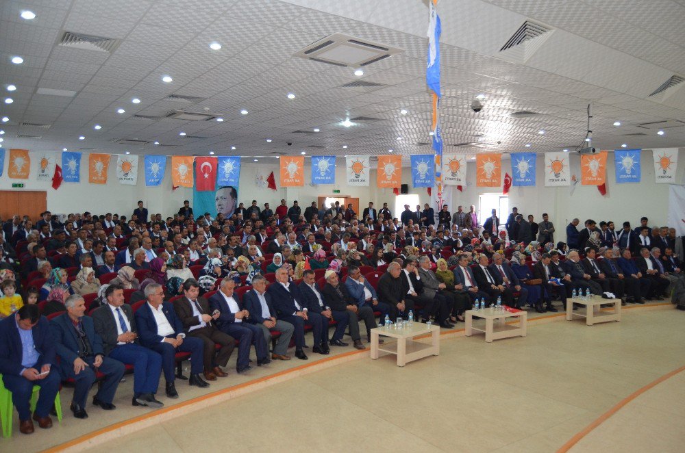 Adilcevaz’da Referandum Bilgilendirme Toplantısı