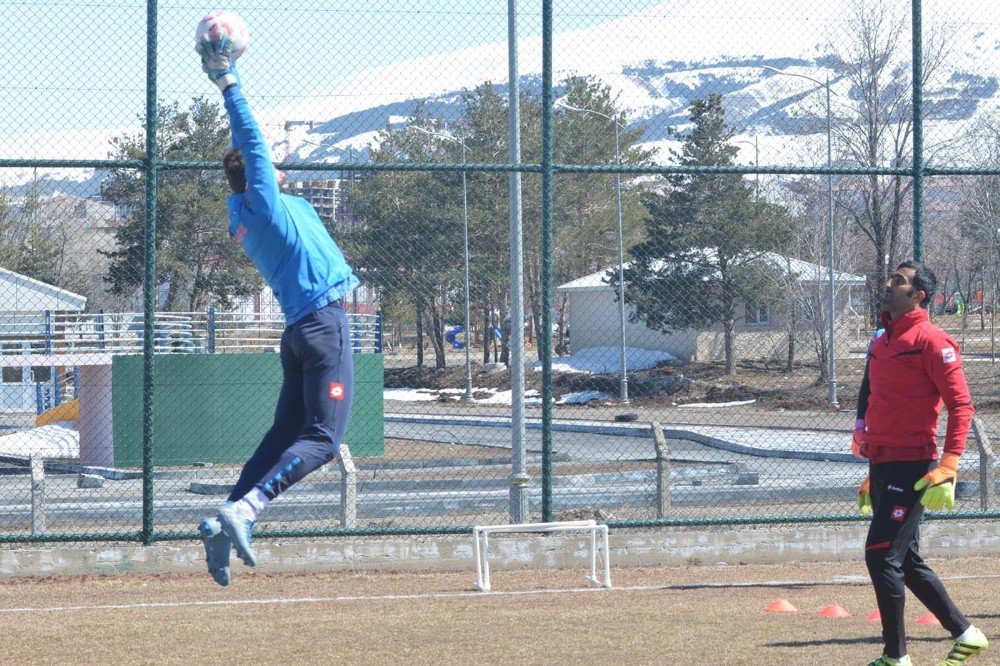 B.b.erzurumspor’da Anadolu Üsküdar Mesaisi Devam Ediyor