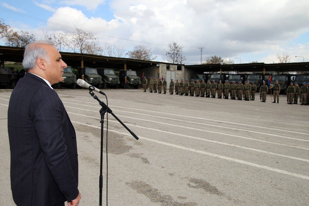 Vali Zorluoğlu’ndan Şehit Yüzbaşı Oğuzcan’ın Taburuna Ziyaret