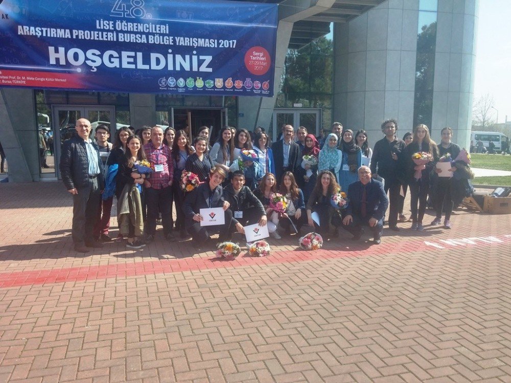 Eskişehir Eti Sosyal Bilimler Lisesi Ekibinin Tübitak Yarışmasında Başarısı