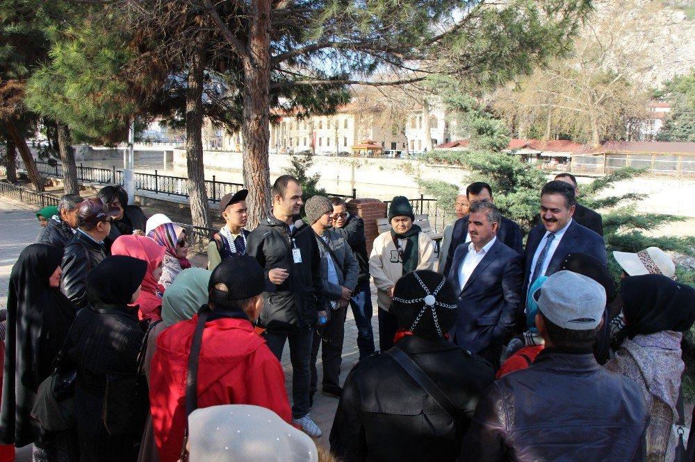 Siyasetçiler Turistlere Amasya’yı Anlattı