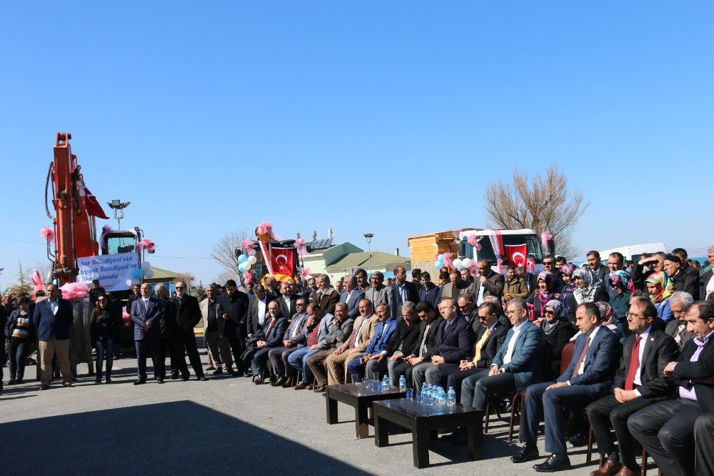 Üsküdar Belediyesinden Edremit’e Araç Desteği