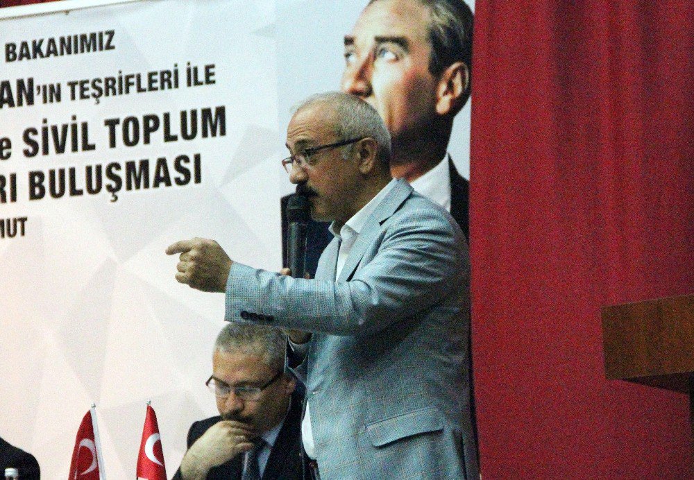 Bakan Elvan, Mersin’de Muhtarlar Ve Stk Temsilcileri İle Buluştu