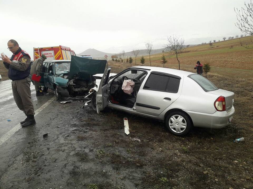 Konya’da Trafik Kazası: 4 Yaralı