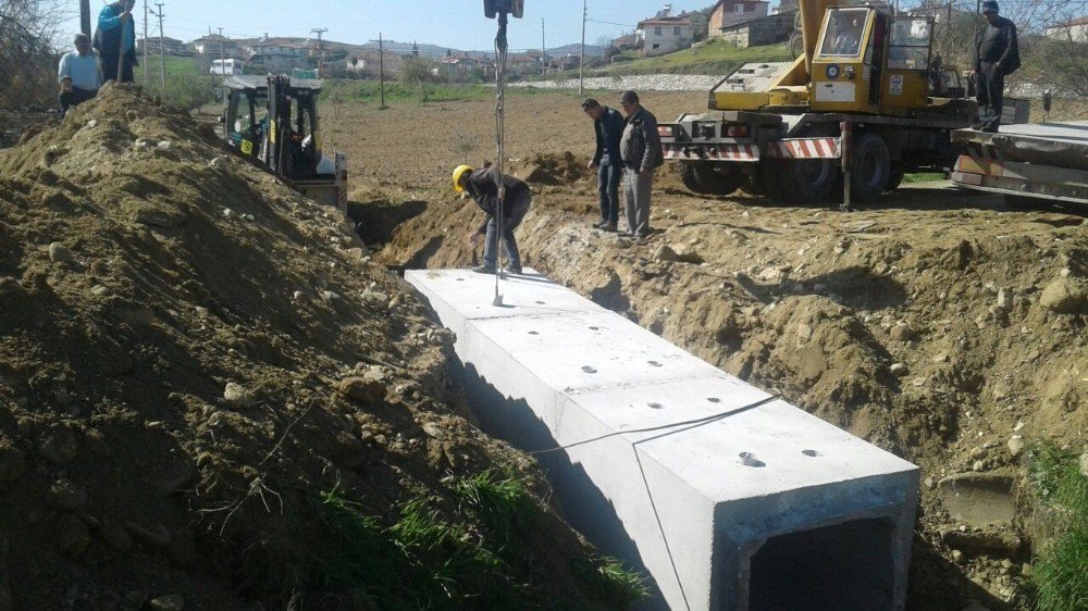 Yaya Ve Araç Geçişleri Güvenli Hale Getirildi