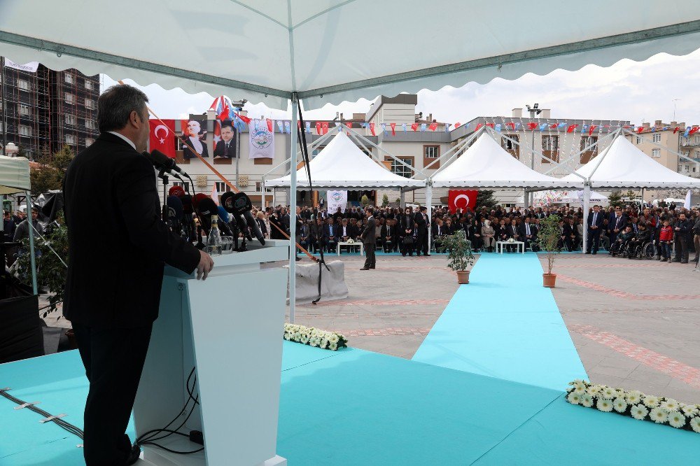 Talas Belediyesi 15 Milyon Tl Değerindeki Yatırımlarını Tanıttı