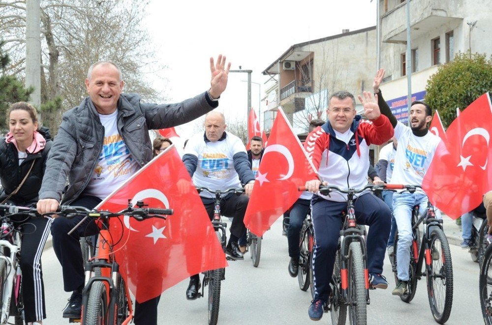 Ak Parti Geleceğe Pedal Çevirdi