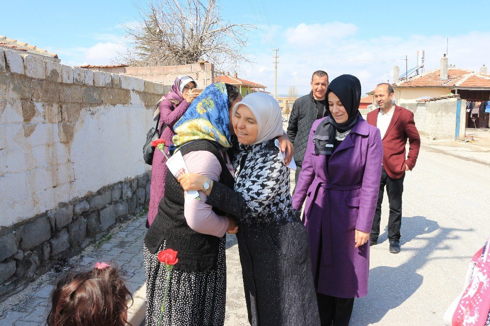 Ak Partili Hüsnüye Erdoğa: "İstikbali Açık Bir Türkiye İçin ’Evet’ Diyeceğiz”