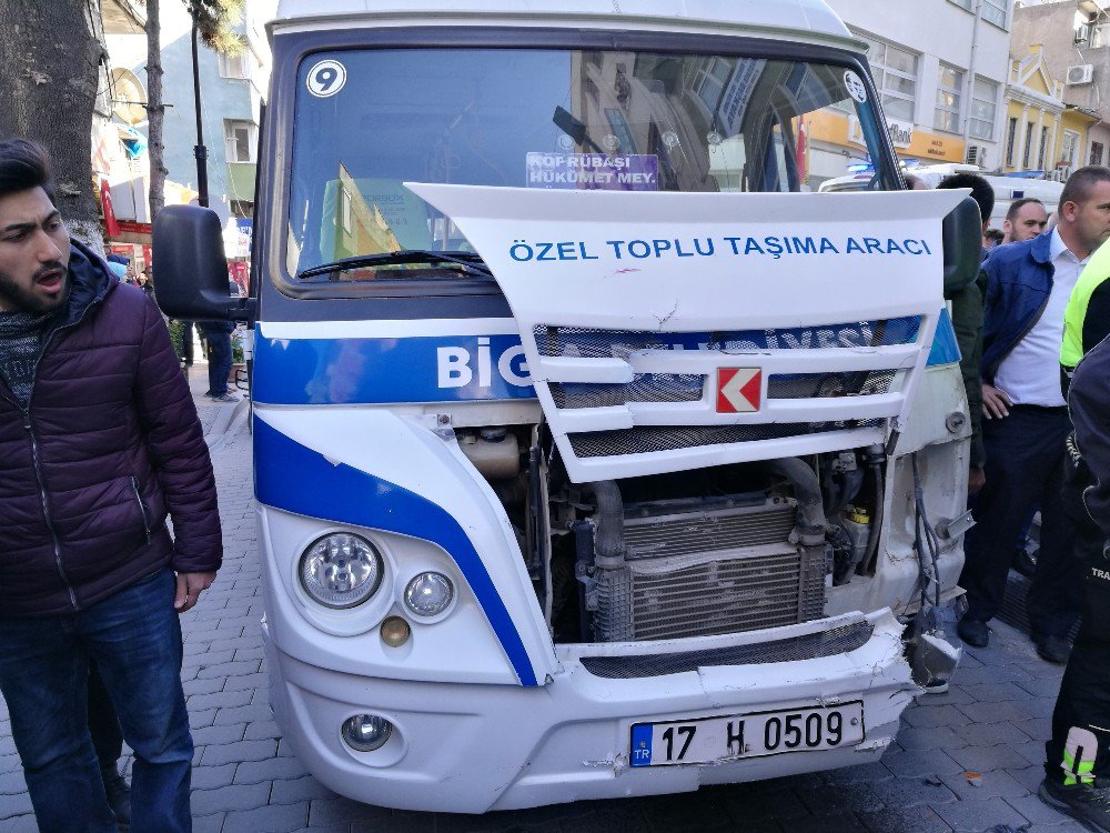 Biga’da Trafik Kazası: 3 Yaralı