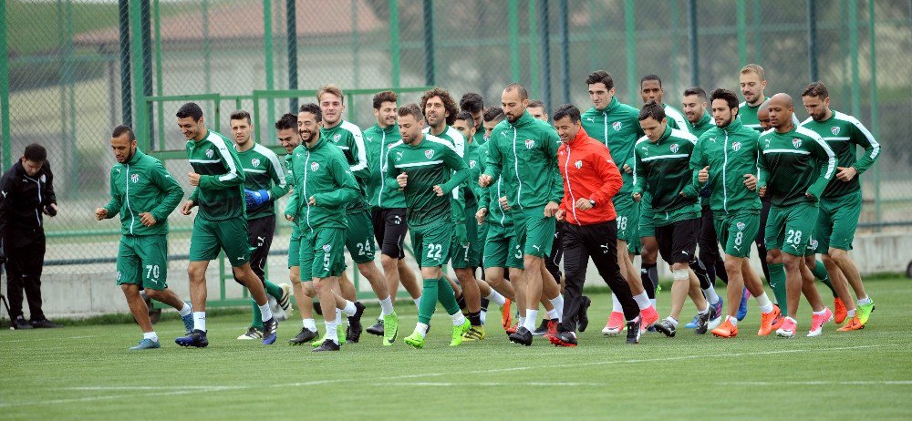 Bursaspor, Konya’ya Hazır