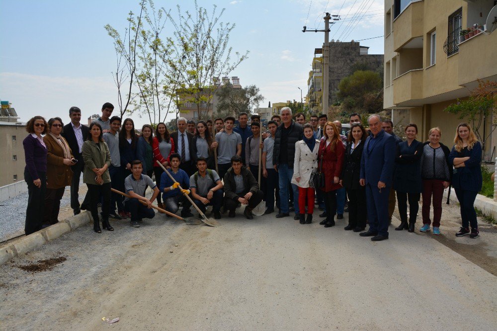 Söke’de Heyelan Korkusunun Bittiği Dostlar Sokak’ta Artık Yüzler Gülüyor