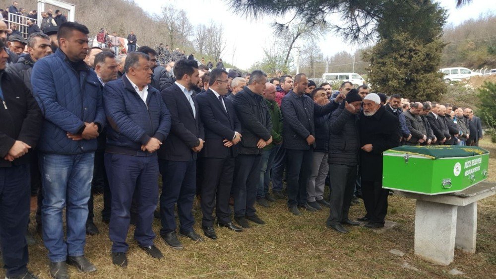 Eğitimci Sadık Taşlı Son Yolculuğuna Uğurlandı