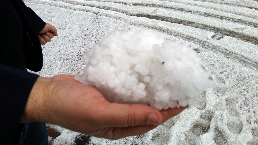 Gaziantep’te Yağmur Ve Dolu Etkili Oldu