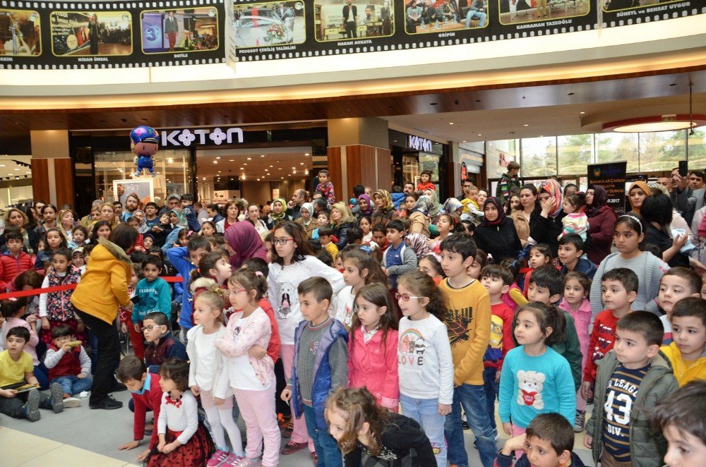 Barney Ve Arkadaşları Malatya Park Avm’de Miniklerle Buluştu