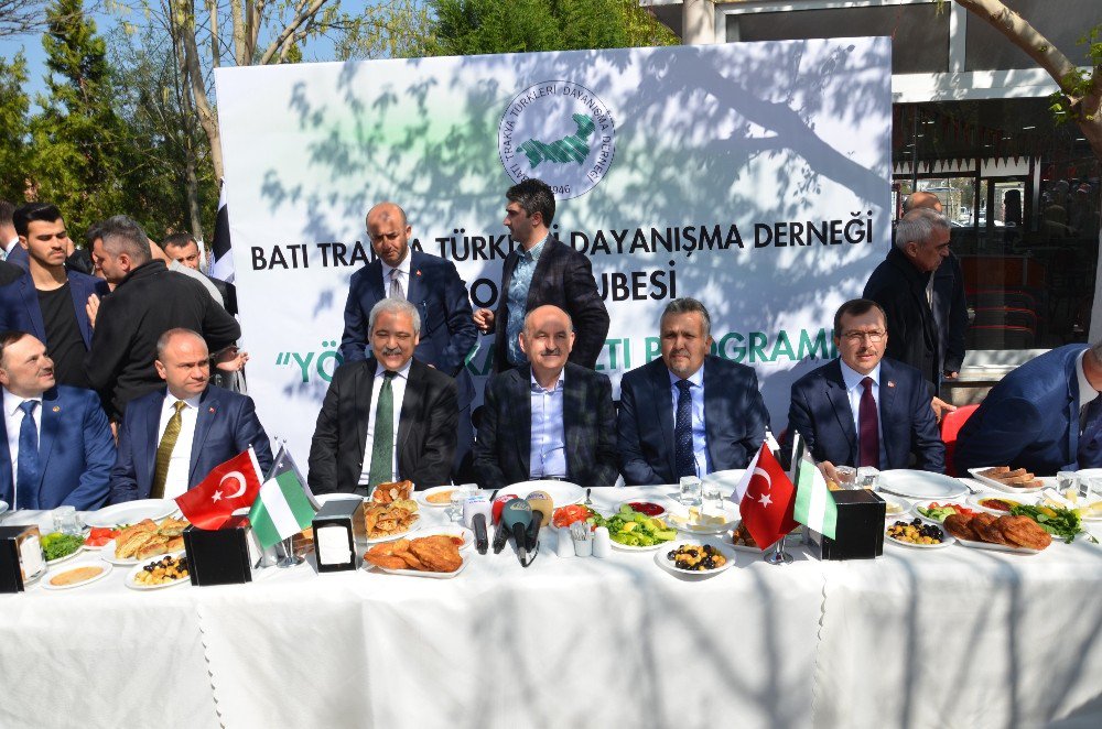 Bakan Müezzinoğlu Vatandaşa Sigarayı Bıraktırdı