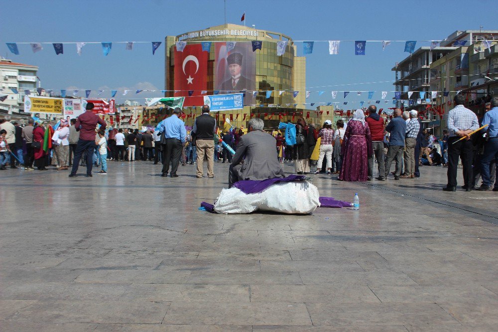 Aydın’da Hdp’nin ‘Hayır’ Mitingi Beklenen İlgiyi Görmedi