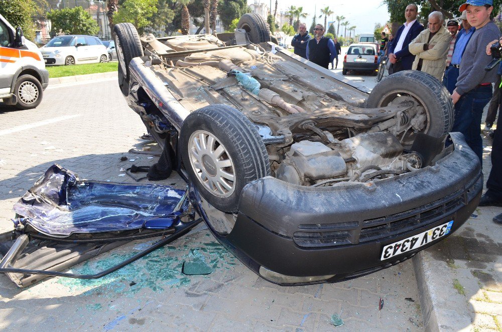 İzmir’de Kaza: 2’si Ağır 7 Yaralı