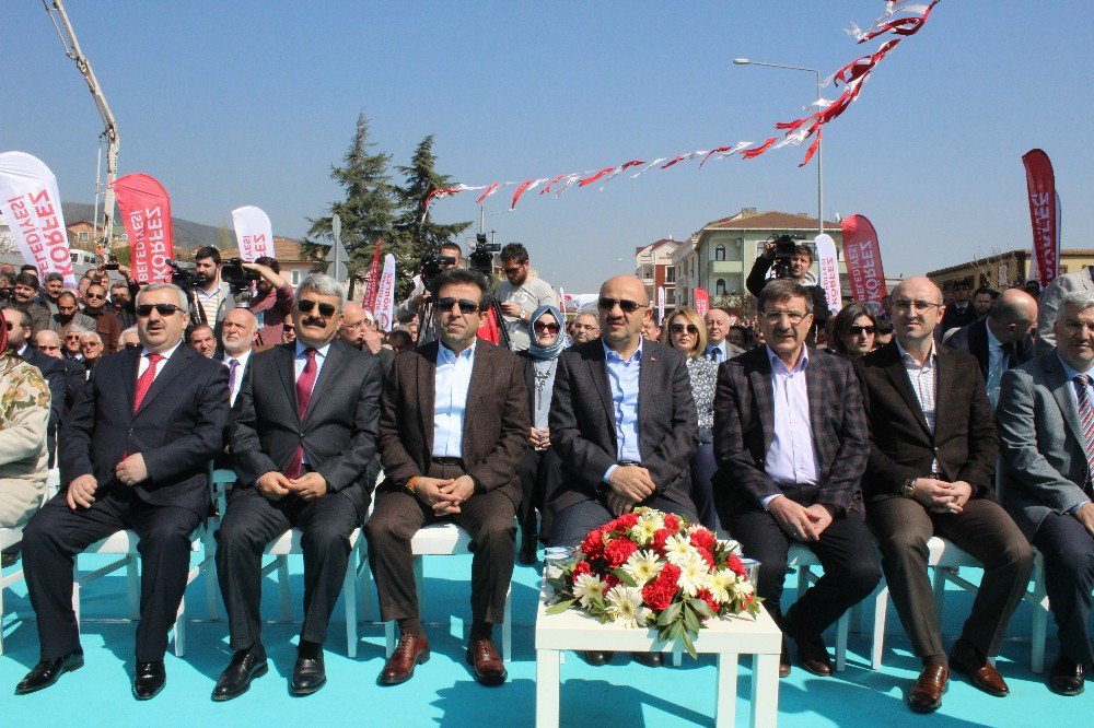 Bakan Işık: “Mühür Milletin Elinde Olduğu Sürece Türkiye’ye Diktatörlük Getirilemez”