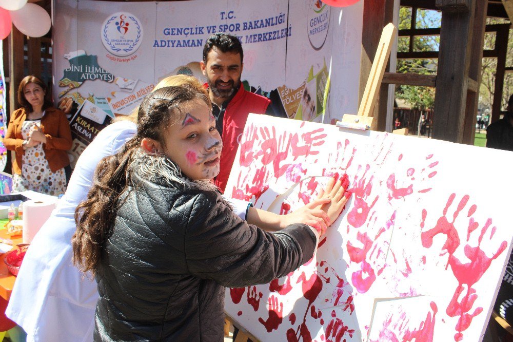 Dünya Otizm Farkındalık Günü Etkinliği Düzenlendi