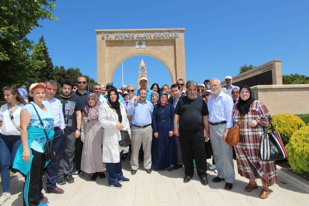 120 Bin Bağcılarlı Çanakkale Şehitliği’ni Ziyaret Etti