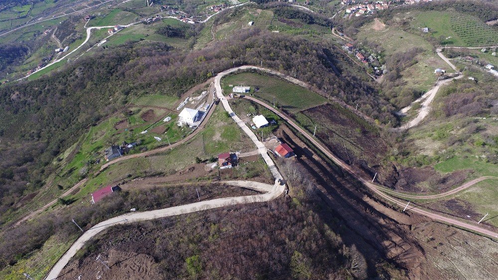 Başiskele’de Yol Onarım Ve Genişletme Çalışması Devam Ediyor