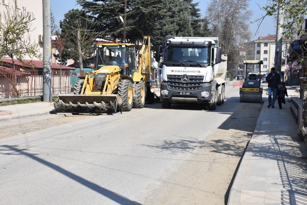 Yollar Asfalta Hazırlanıyor