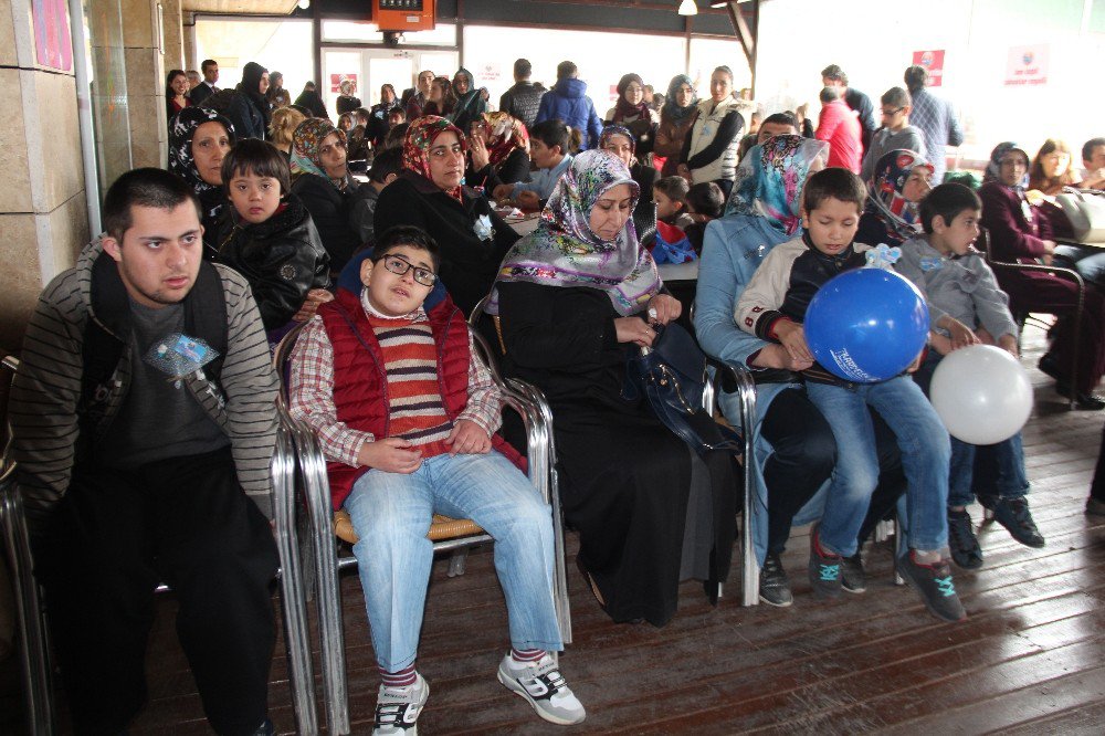 Elazığ’da ’Dünya Otizm Farkındalık Günü’ Kutlandı