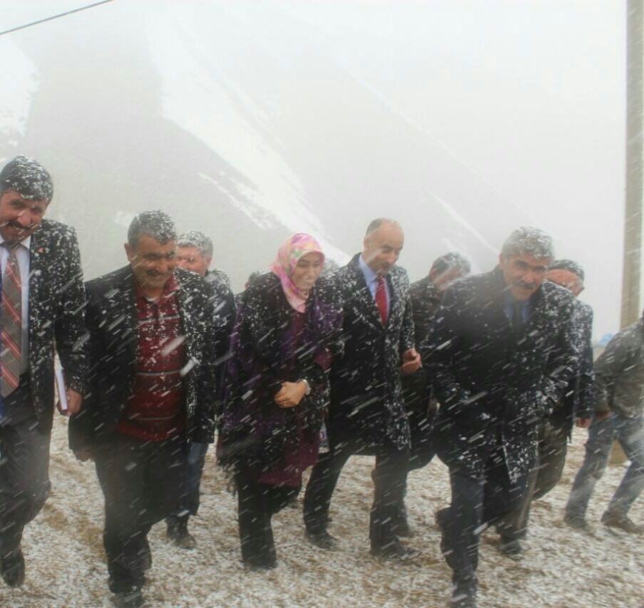 Taşkesenlioğlu, Dağ Taş Yağmur Çamur Dinlemiyor