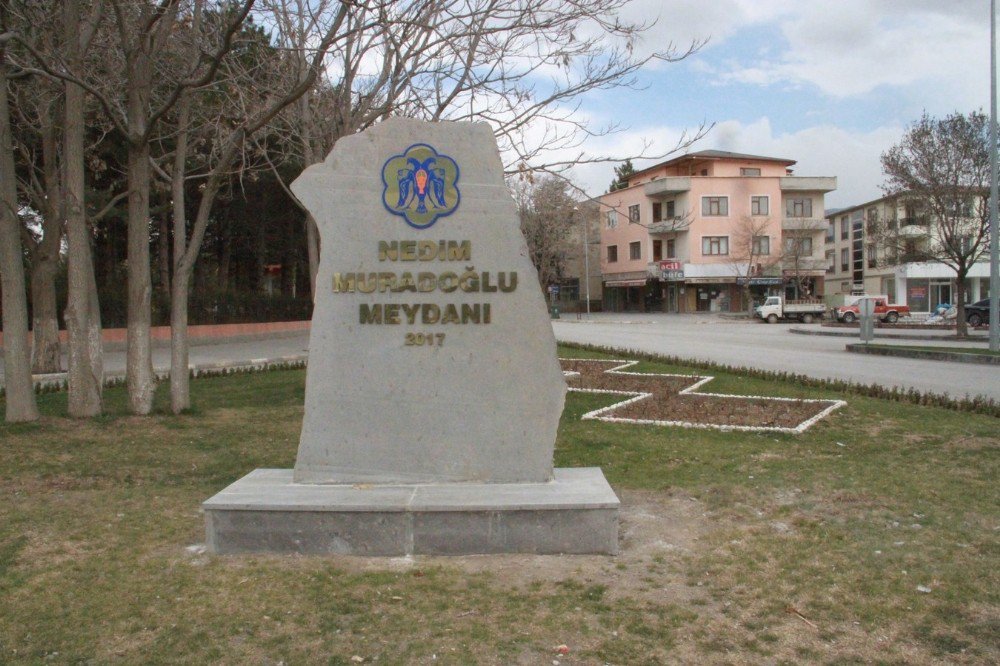 Kavşak Yenileme Çalışmaları Devam Ediyor