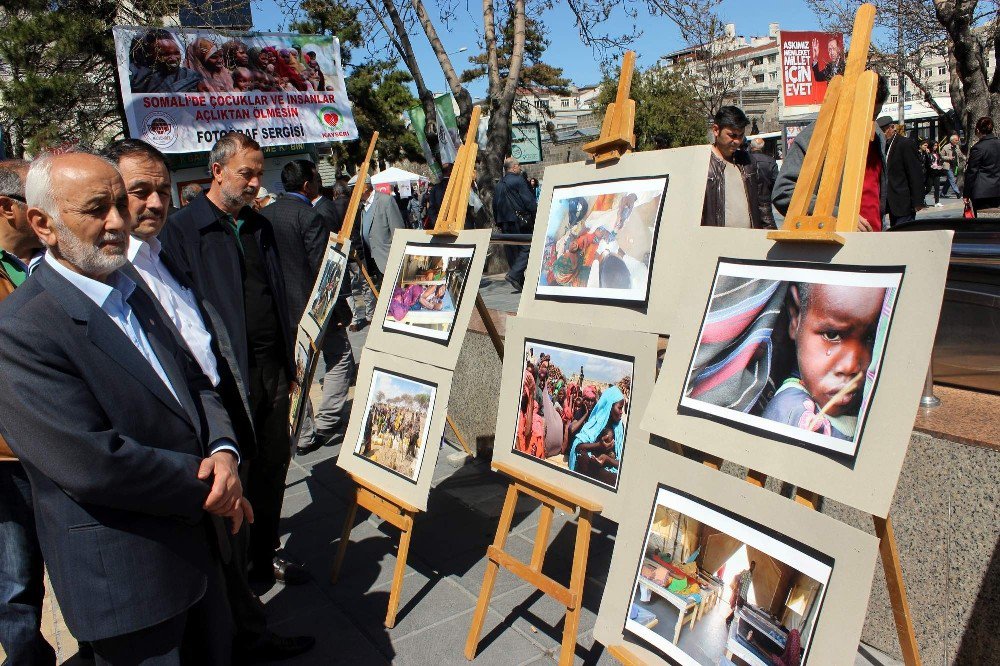 Somali’de Çocuklar Ve İnsanları Açlıktan Ölmesin Sergisi Açıldı