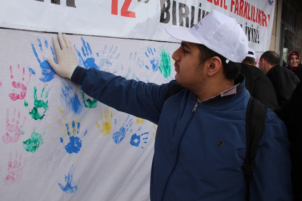 Elazığ’da ’Dünya Otizm Farkındalık Günü’ Kutlandı