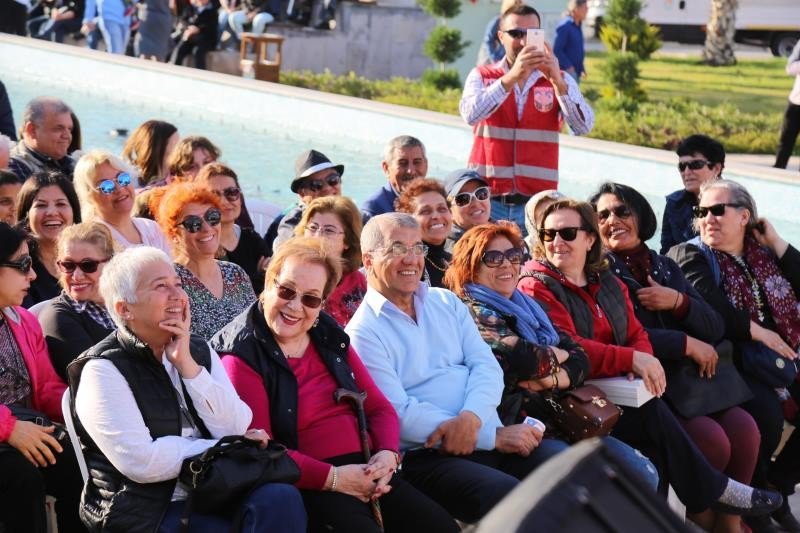 Ataol Behramoğlu’dan Şiir Dinletisi