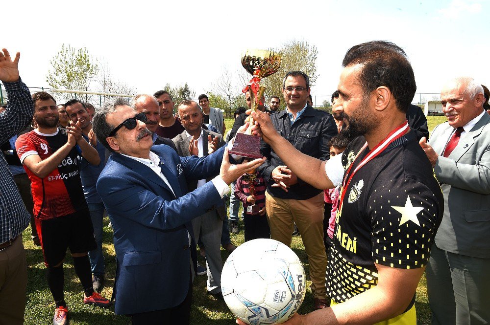 ’Şehit Gökhan Aygül Dostluk Futbol Turnuvası’nda Şampiyon Demirgücü