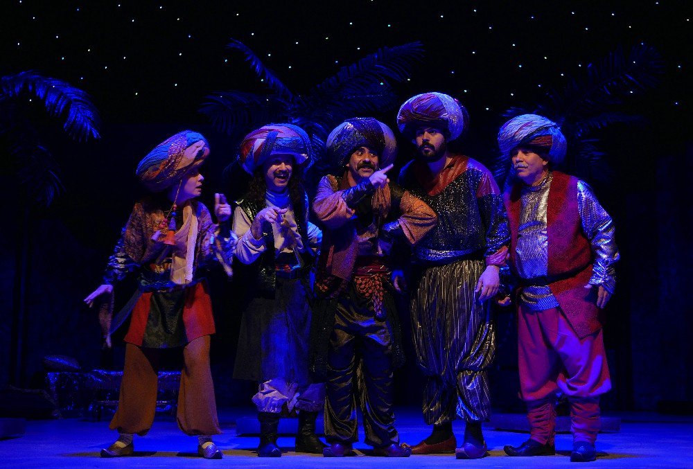 Adana Devlet Tiyatrosu, 2 Oyun İle 5 İlde Perde Açıyor