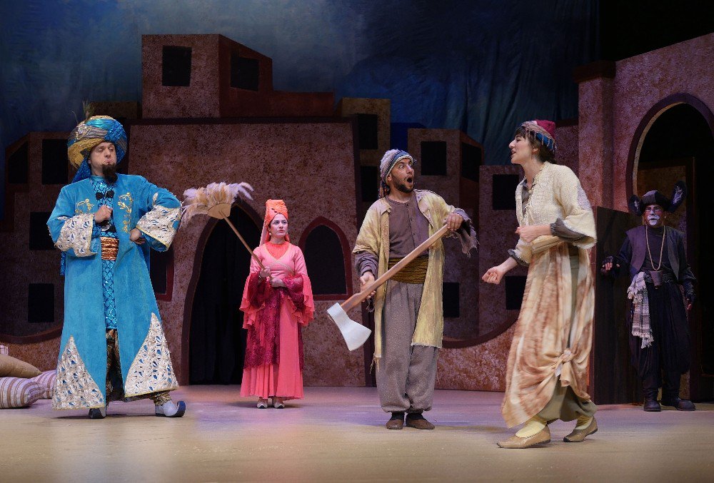 Adana Devlet Tiyatrosu, 2 Oyun İle 5 İlde Perde Açıyor